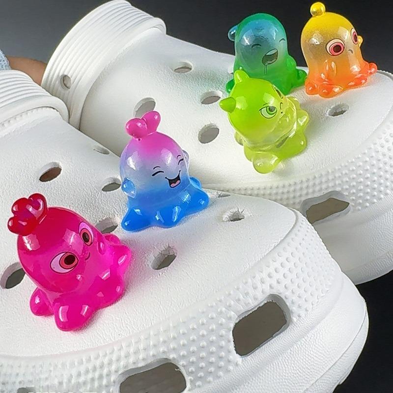 5PCS Fashion Shoe Charms for Halloween Set Accessories Hole Shoe Buckle Cute Rainbow Monster Doll DIY 3D Shoes Decorations Gift