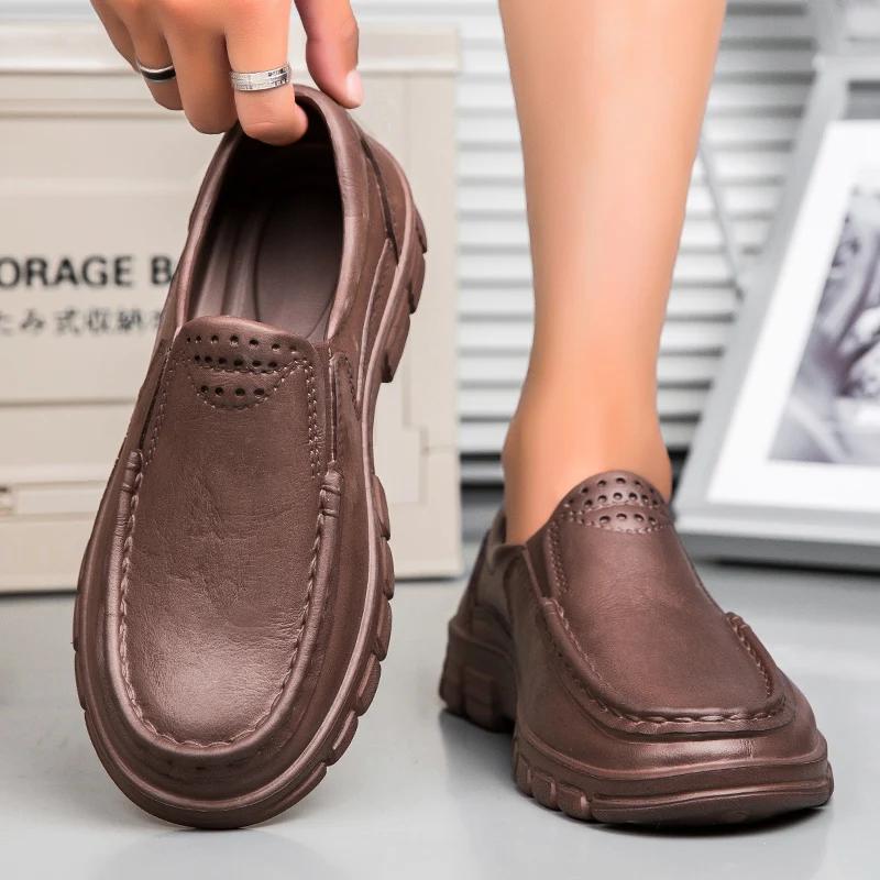 Fashion Chef Work Shoes Men's Non-slip Waterproof and Oil Resistant Soft Soled Rain Master Shoes Casual Light Leather Sandals Zapatillas