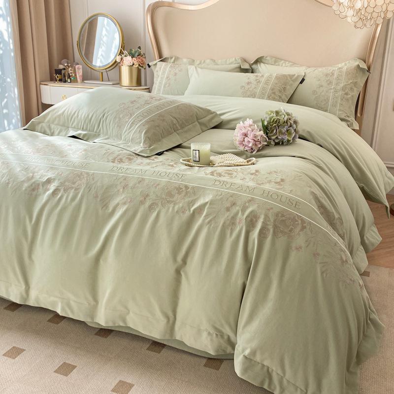 Luxury French Cotton Flannel Bedding Set: 4-Piece Thick Warm Duvet Cover & Fitted Sheet for Autumn/Winter.