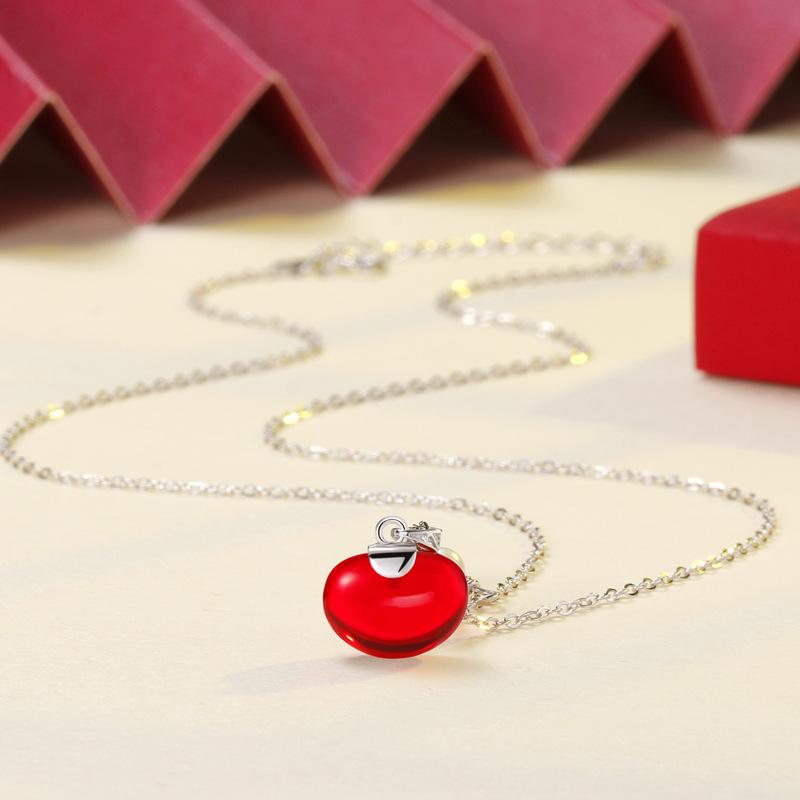 Acacia bean necklace female retro niche design sense glazed red bean pendant temperament with a piece of jewelry