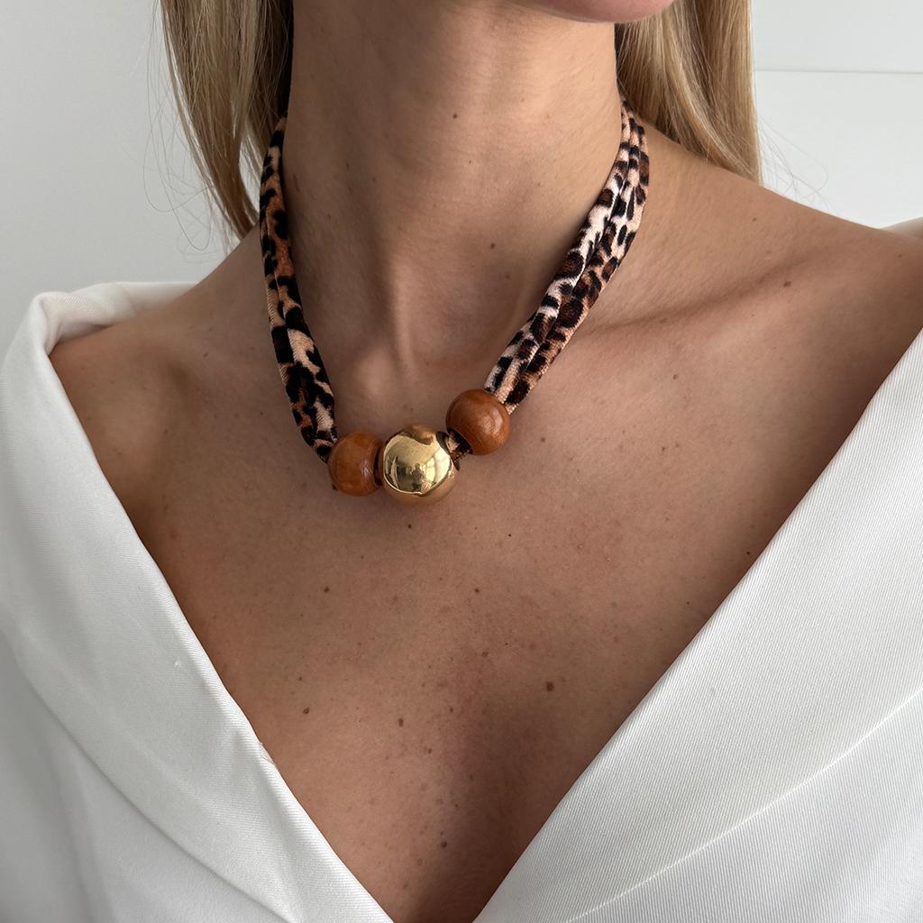 Salircon 2026 New Simple Brown Leopard Print Beaded Nelace Women Vintage Clavicle Sweater Chain Neck Classic Aesthetic Jewelry