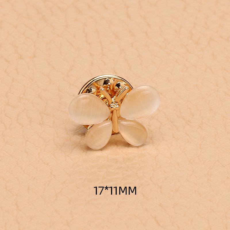 High-End No-Sew Clover Bow Brooch for Shirt Collars