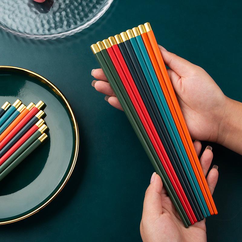 5 Pairs Different Color Chopsticks Chinese Chopsticks Food Grade Plastic Stick Non-slip Reusable Chopsticks for Sushi Tableware