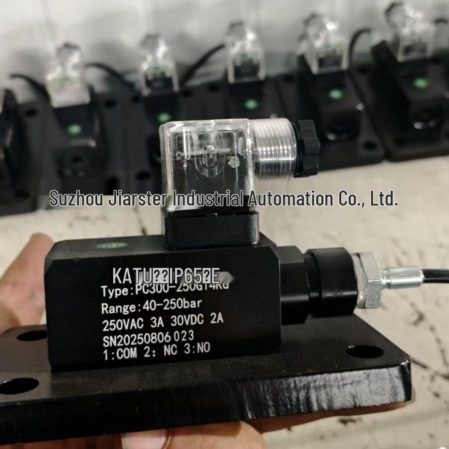 

Original PC300-070G14KG PC110-005LG2M KATU Pressure Switch Sensor Model B