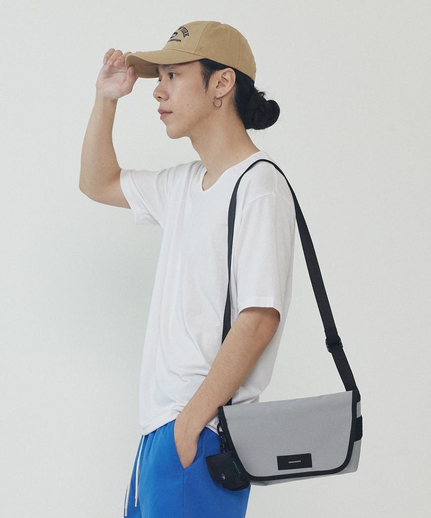 Analog Mood Natural Holiday Shoulder Crossbody Bag (Gray)