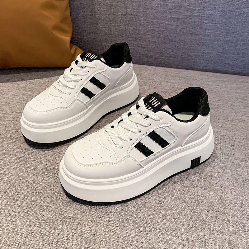 

Thick-soled four-season little white shoes women s 2025 new popular autumn versatile Angola red small muffin board shoes 35