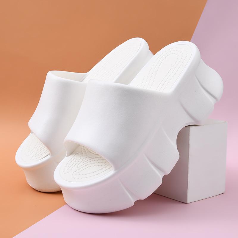 Fashion 2025 New Luxury Women's Casual Slippers Summer Wear Resistant Thick Bottom Anti Slip Beach Cool Slippers Fashion Women's Shoes