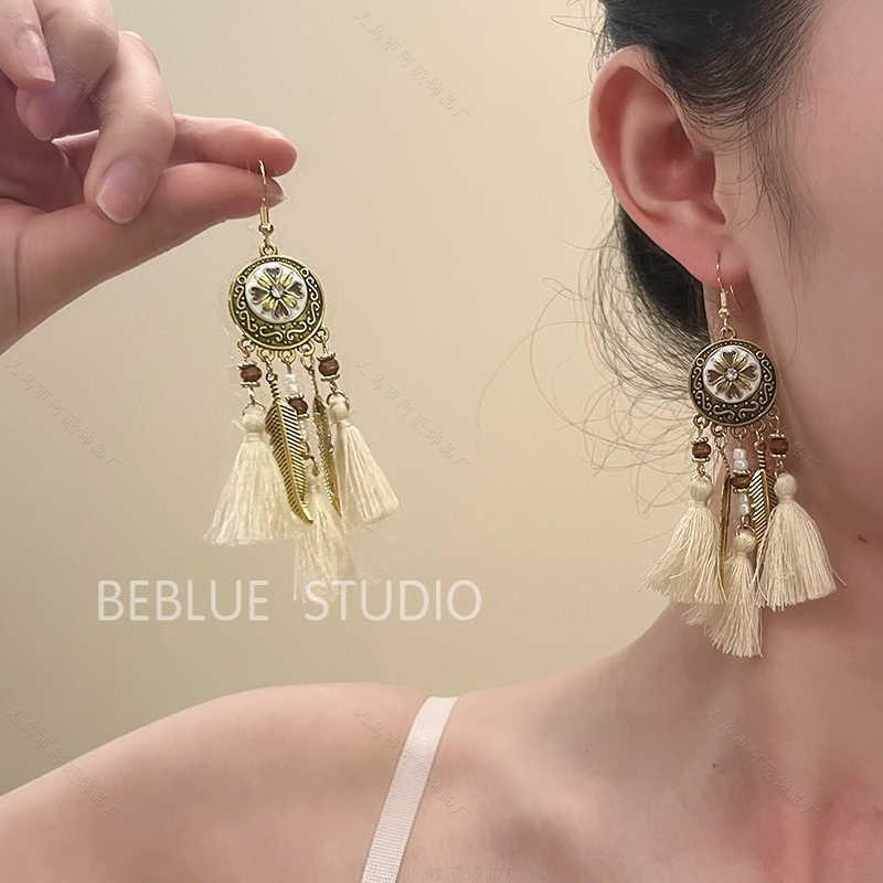 Summer seaside travel photo earrings women s retro light luxury high-end earrings fashion versatile niche earrings collection