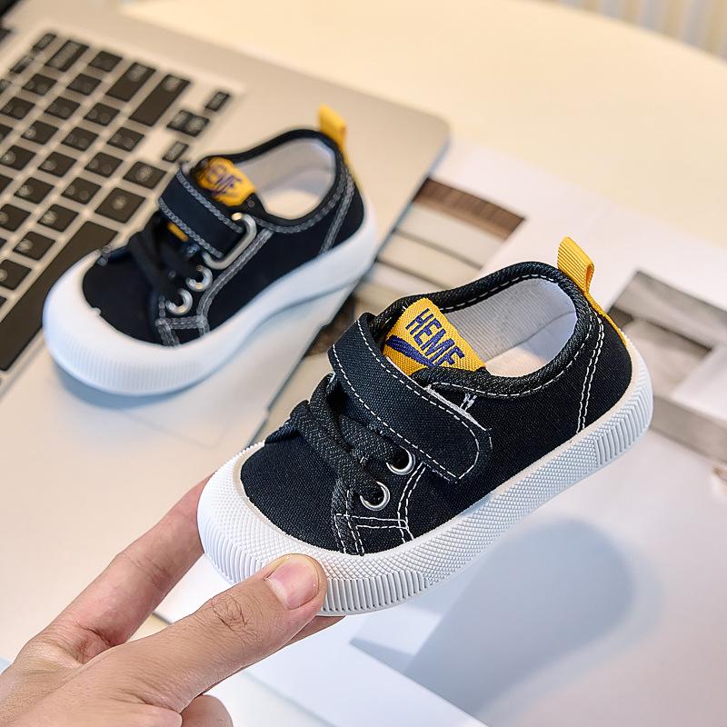 

2025 осень новые туфли для малышей мальчиков и девочек, туфли на мягкой подошве, детская спортивная обувь, одинарная обувь, повседневные белые туфли 20-25 yards whole box shot 48 pairs чёрный