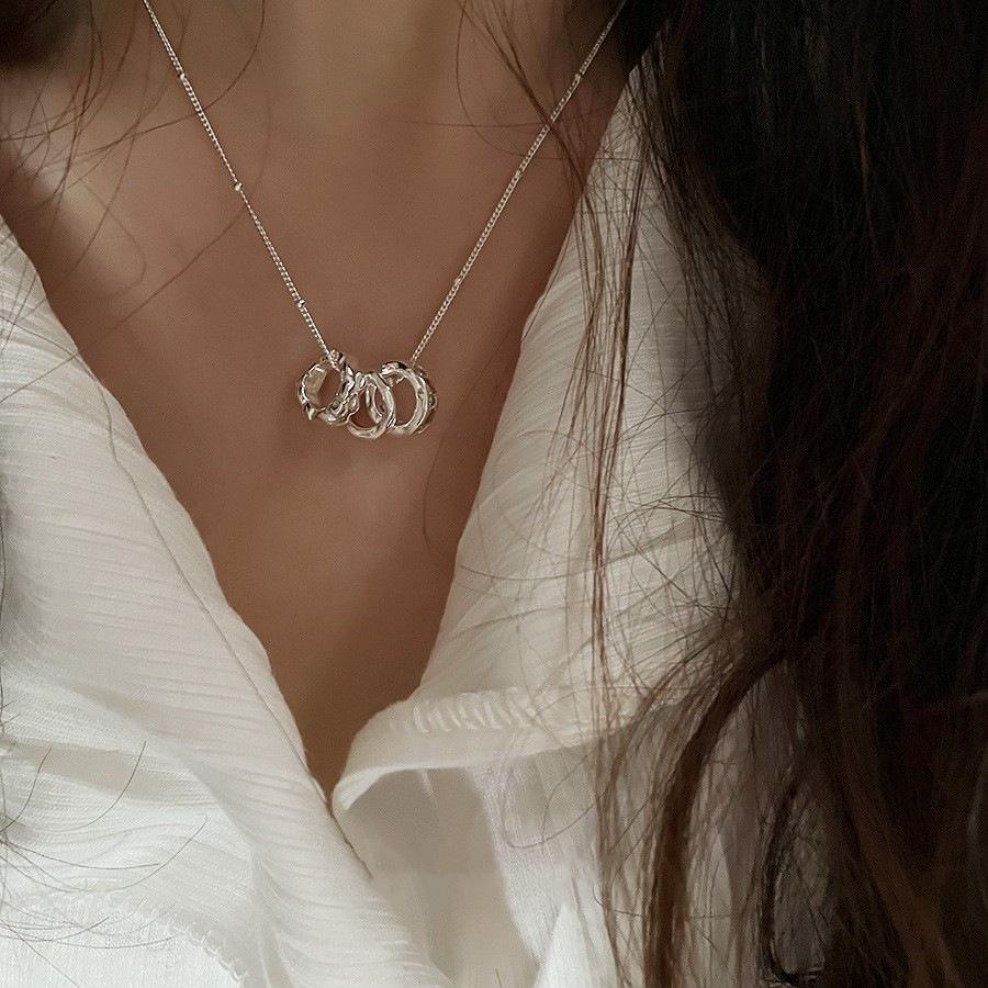 S925 Silver Retro Circle Necklace – Women's Elegant Clavicle Chain, Light Luxury Trendy Sweater Accessory
