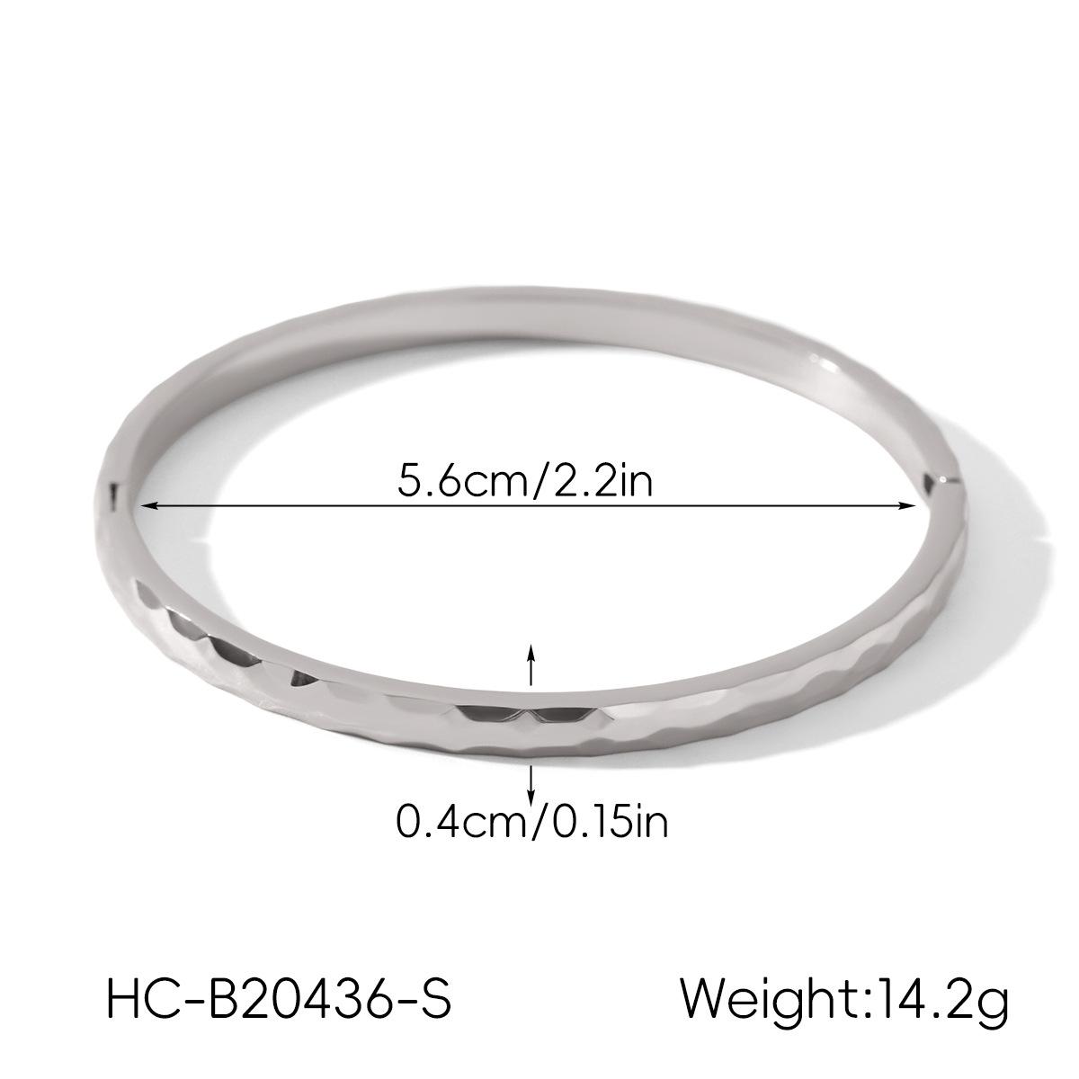 

18k Gold Quilted Irregular Bangle for Women, High-end Versatile Bracelet, Titanium Steel Cuff