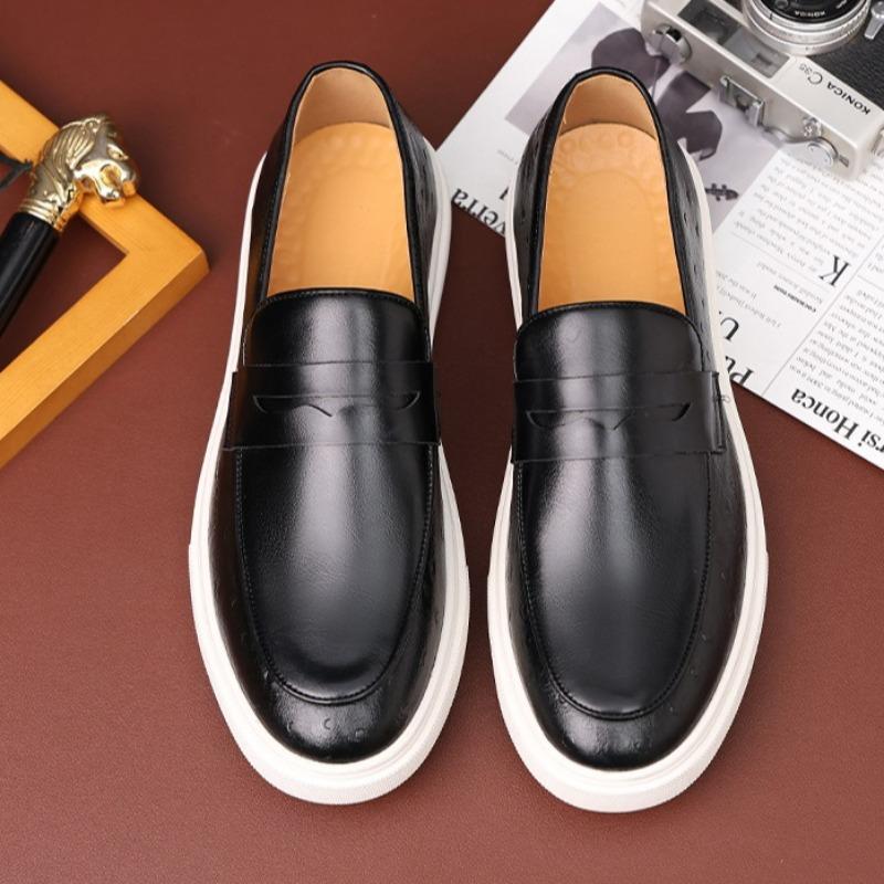 Herrskor av hög kvalitet, bekväma vardagliga läderskor med mjuk sula, herrloafers i retrodesign, lyxskor för män