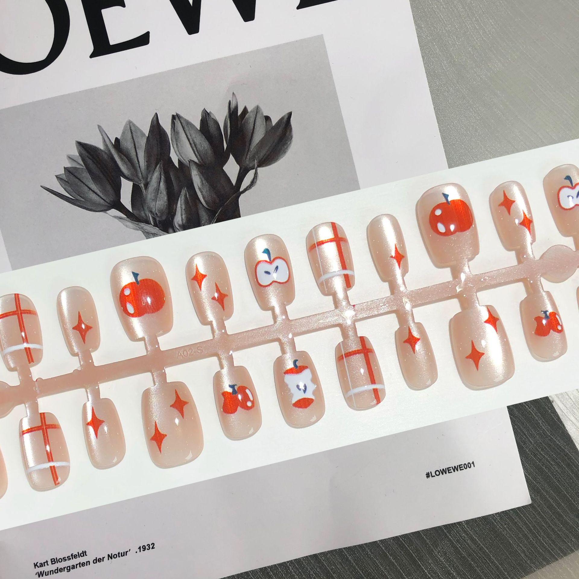 

Golden Apple Sparkly Cat Eye Short Wearable Nail Patches - 30 Pieces