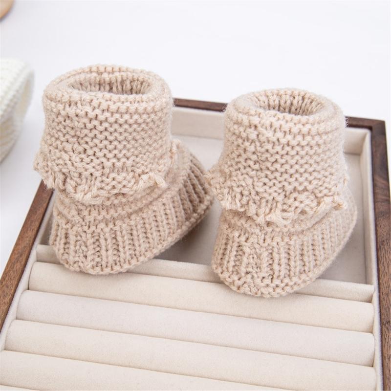 Handmade Baby Booties Warm Knit First Walkers Shoes Elegant Knit Baby Booties Easy Carry Shoes for Toddlers & Infants