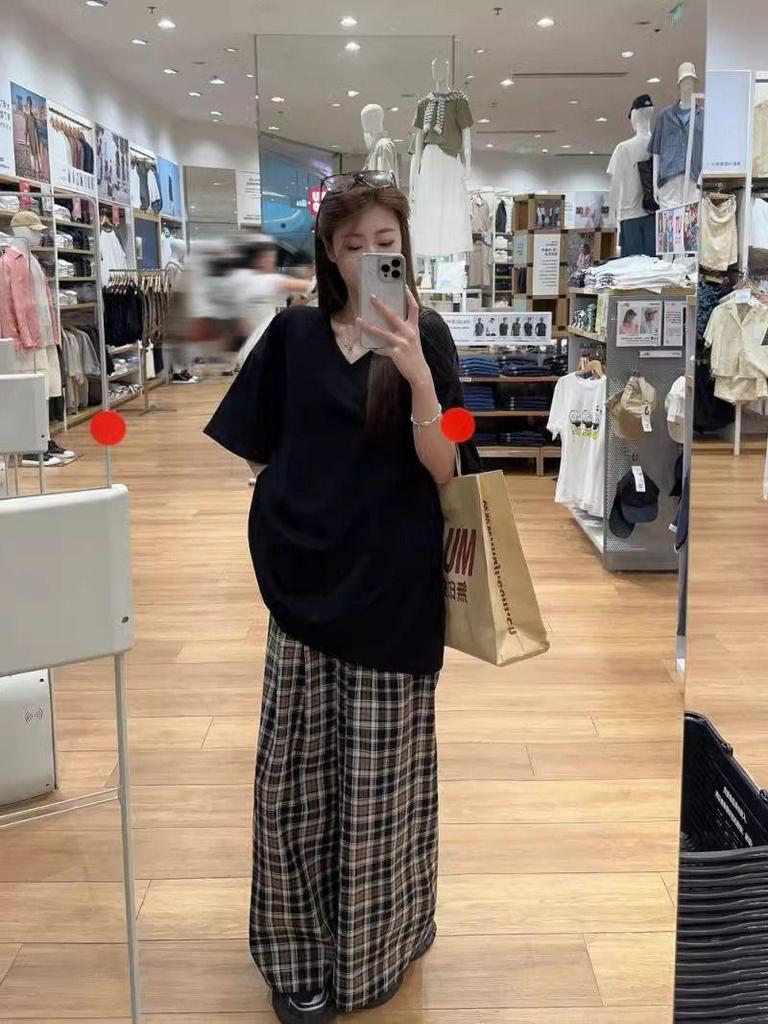 Women's Relaxed Fit Korean V-Neck Oversized T-Shirt - Short Sleeve, Mid-Length, Slimming, White, Perfect for Spring, Summer & Autumn