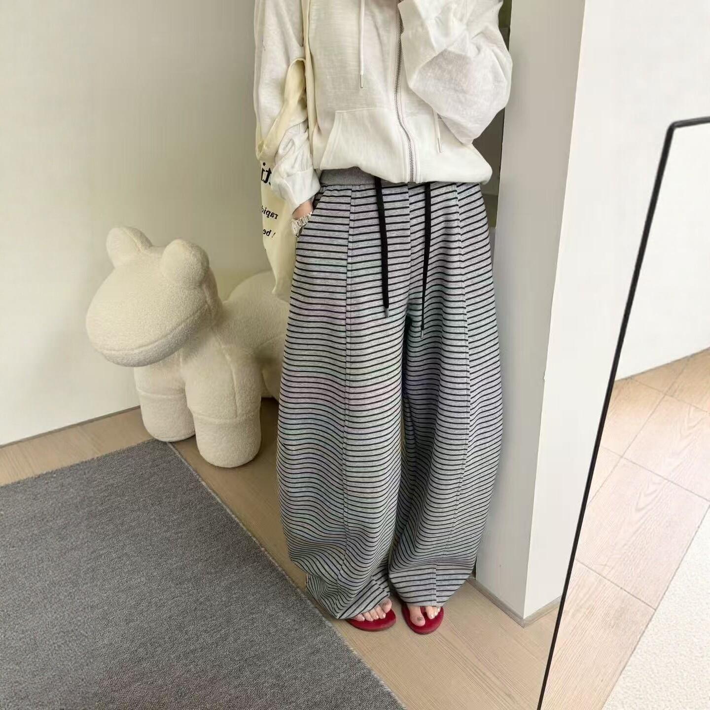 

Women s Trendy Spring/Summer 2026 Tapered Casual Loose Fit Pants - Slimming Two-Way Wide Leg Banana Style S (Waist 85-100)