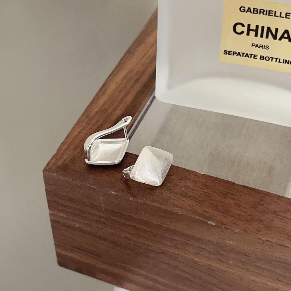 Brushed Earrings Women's Cold Wind Fashion Versatile Ear Buckles Diamond Earrings Gift