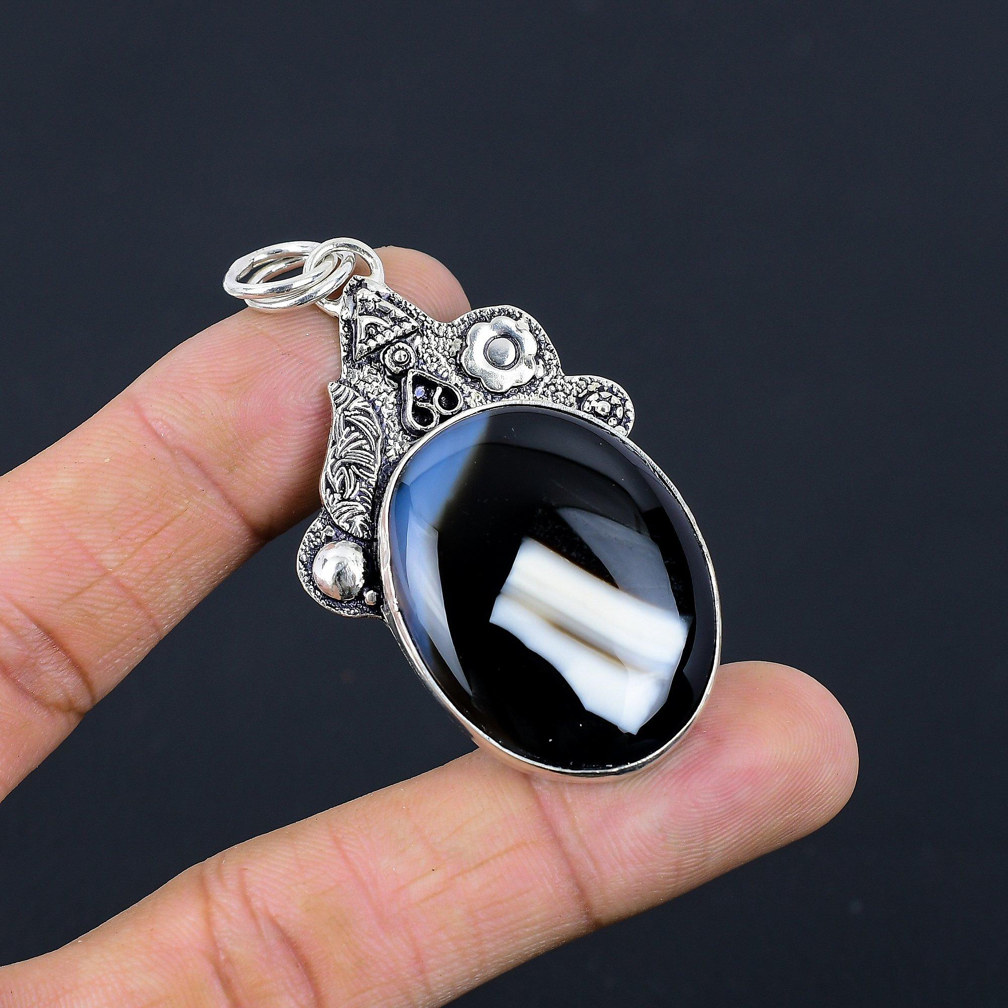 

Wedding Gift For Her 925 Sterling Silver Natural Sardonyx Gemstone Pendant