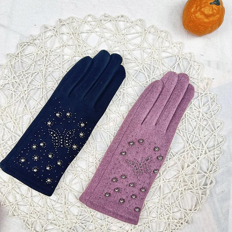Fashion Women'S Imitation German Velvet Bright Diamond Pearl Gloves Thermal And Velvet Riding Gloves