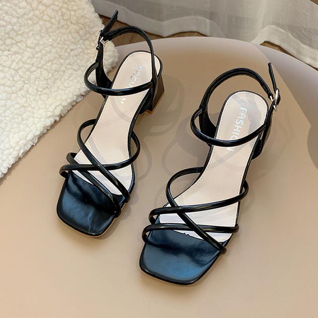 

Летние пикантные женские босоножки на высоком каблуке, дизайнерские брендовые туфли-лодочки с массивной пряжкой, новая обувь, платье, модные женские тапочки с открытой пяткой 40 чёрный