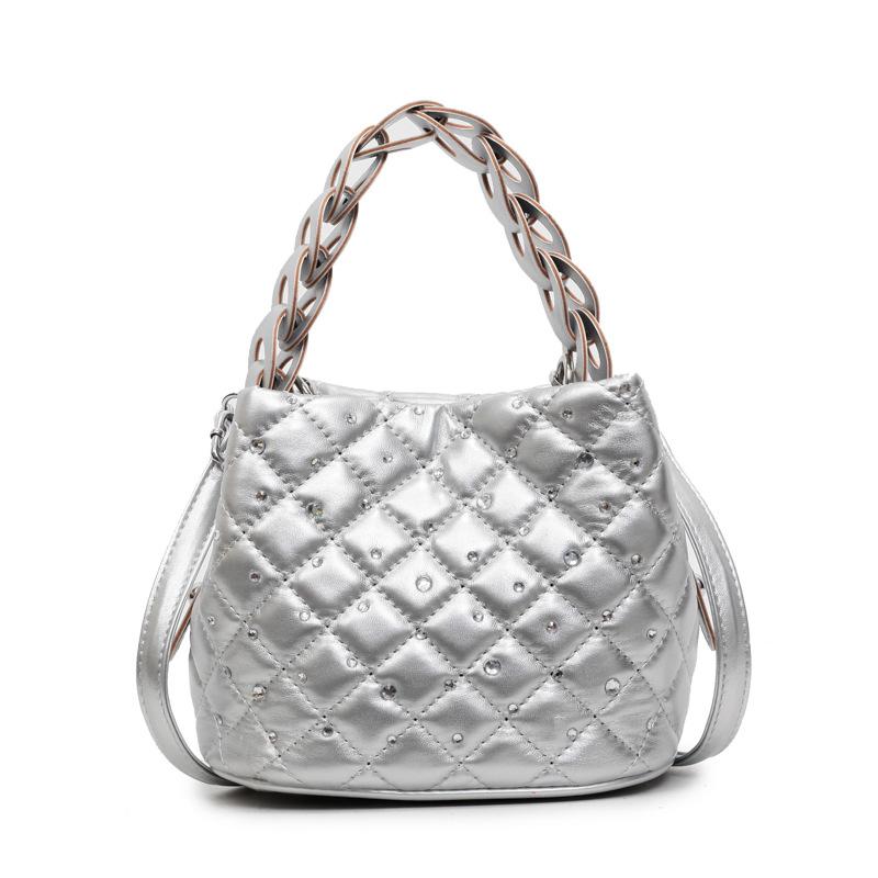 Large Capacity Bag Women's New Diamond Niche Design Shoulder Messenger Bag Commuter Bag Bucket Bag