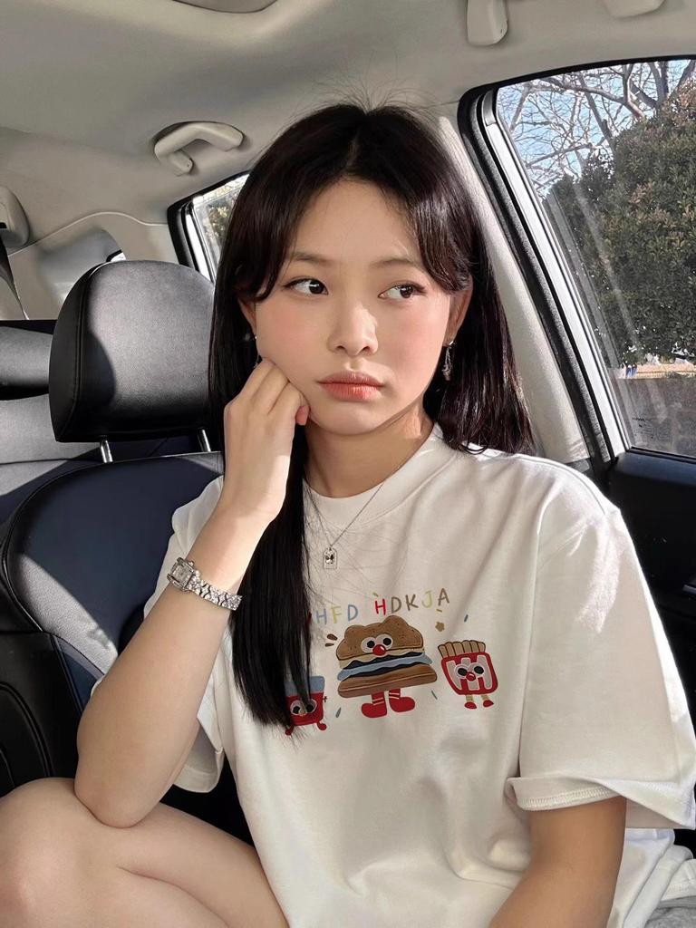 Plus Size Women's Unique Straight Shoulder Short-Sleeve Pure Cotton White T-Shirt - Summer 2025 Collection