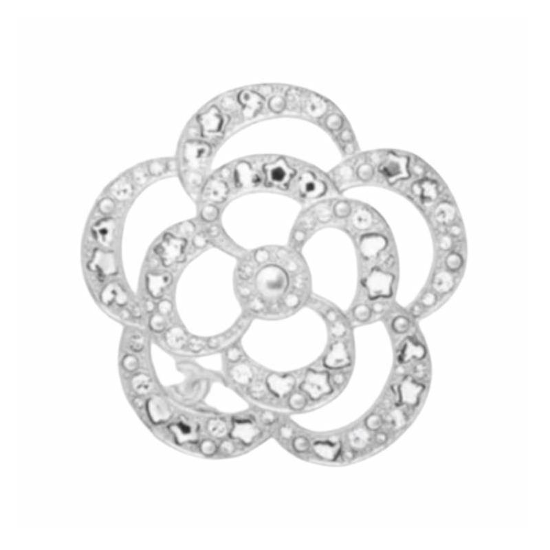 

CHANEL [25P Spring and Summer] Floral Design - Brooch, Unisex Couple Style, Silver срібний