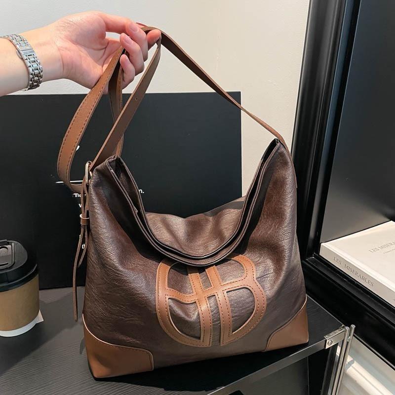 Tote Bag Retro and Simple, Large Capacity, Commuter Single Shoulder Crossbody Bag