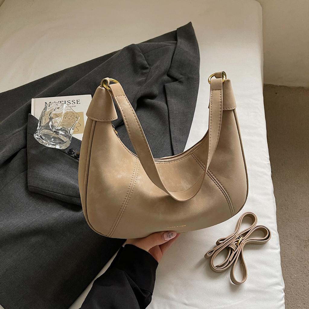 Niche retro suede dumpling bag autumn and winter new fashion matte shoulder bag commuter armpit bag