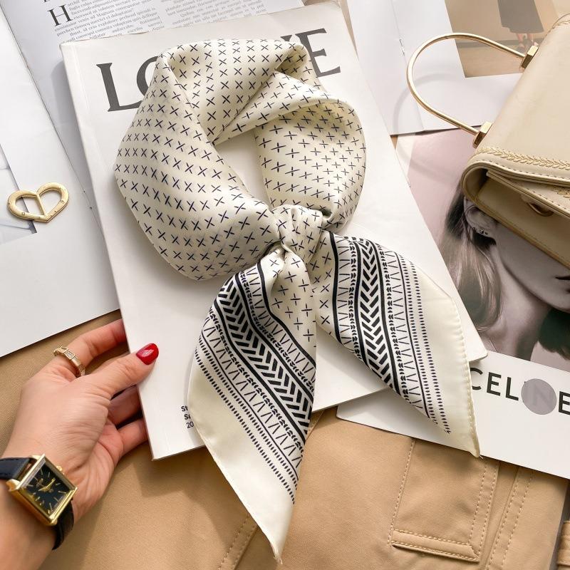 Zhang Ruonan silk scarf women's spring and summer new fashion retro accessories scarf neck high-end small square scarf