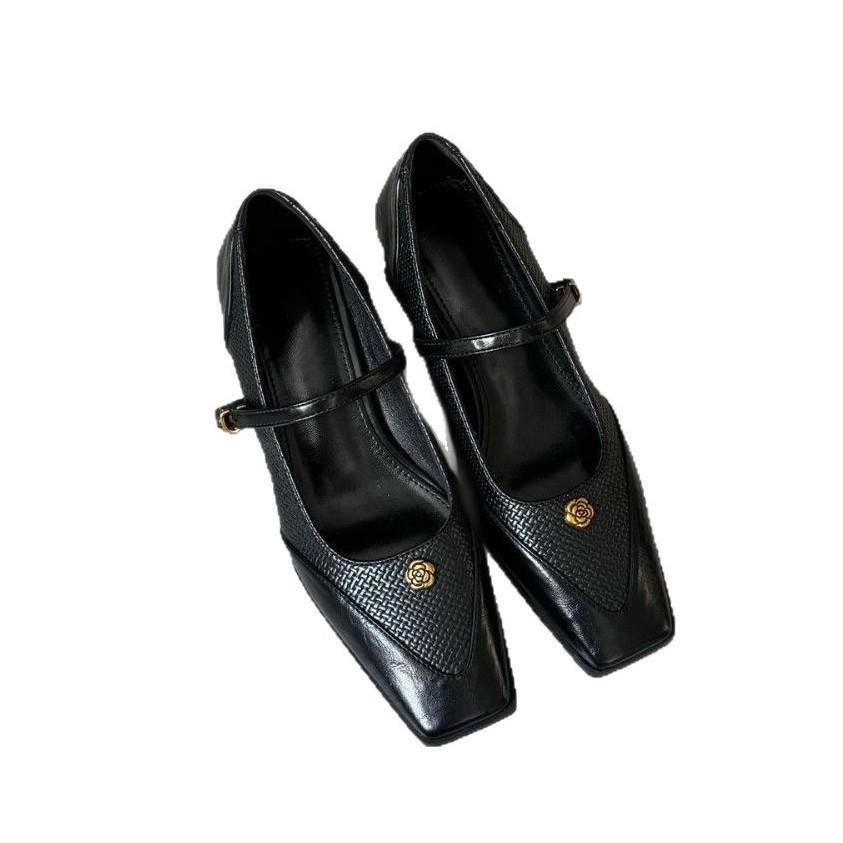Camellia retro single shoes women's thick heels are not tired of feet Korean version niche high heels woven high-end shoes women's versatile