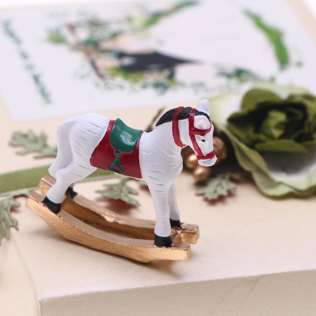 Hand Carved Miniature Christmas Wooden Horse Ornament Eco Friendly Safe Decor For Dollhouse Display