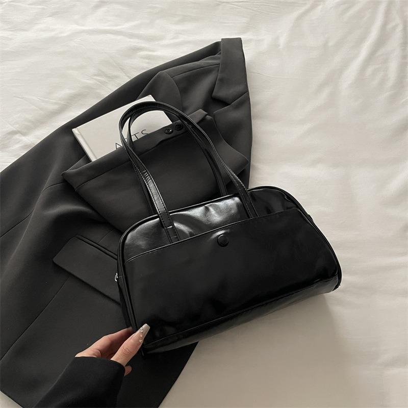 

New bag women s shoulder handbag fashionable versatile retro commuter portable bowling bag