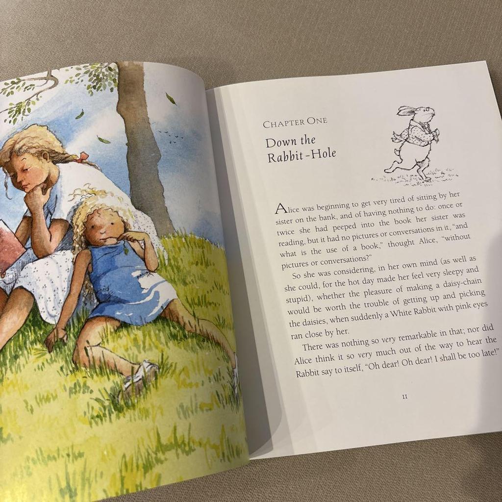 [USED] Foreign Books: Alice in Wonderland
