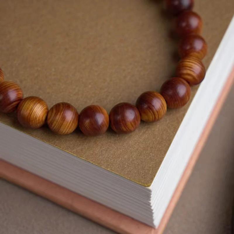 Classic Cypress Sandalwood Mala Bracelet – Unisex Single Circle Beaded Accessory