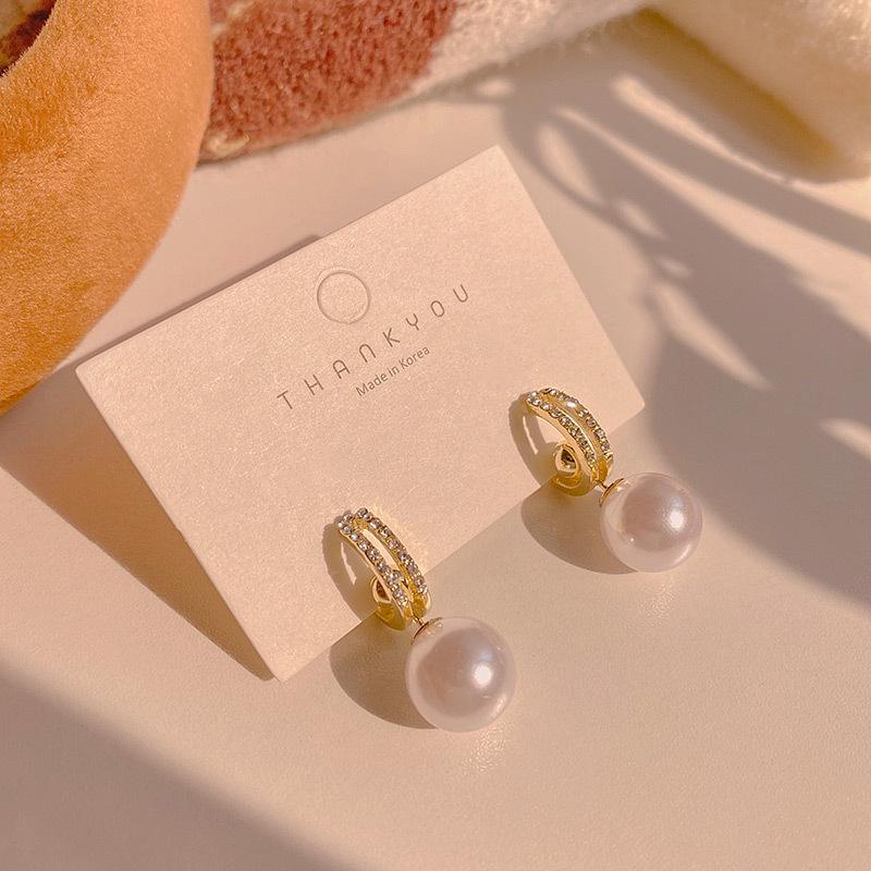 Korean High-End S925 Silver Pearl Stud Earrings – Elegant Niche Design for Women