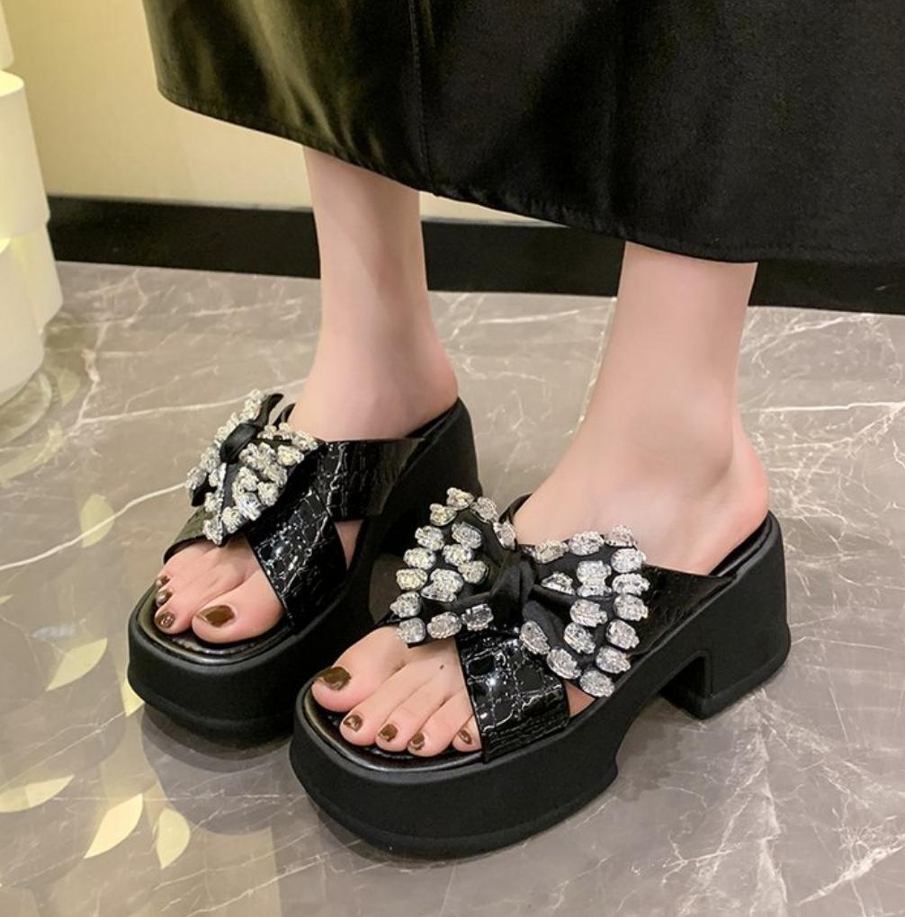 Хрустальный Бант Женские Шлепанцы Роскошная Платформа Шлепанцы Обувь 2025 Лето Платье Модные Сандалии с Ремешком Трендовые Слайды Женские 40 чёрный 2990₽
