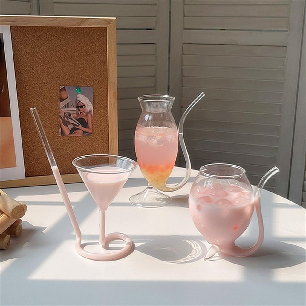Einzigartiges Pfeifenform-Design Cocktailglas mit Trinkhalm Ideal für festliche Feiern und den täglichen Genuss