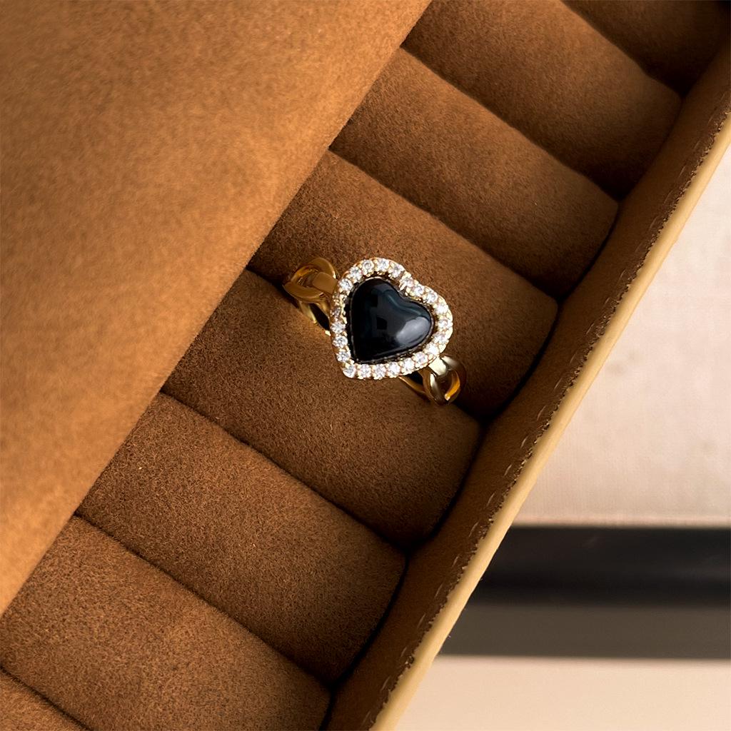 Adjustable Retro High-End Women's Ring: Light Luxury, Artistic Antique Style, Niche Fashion Open Ring