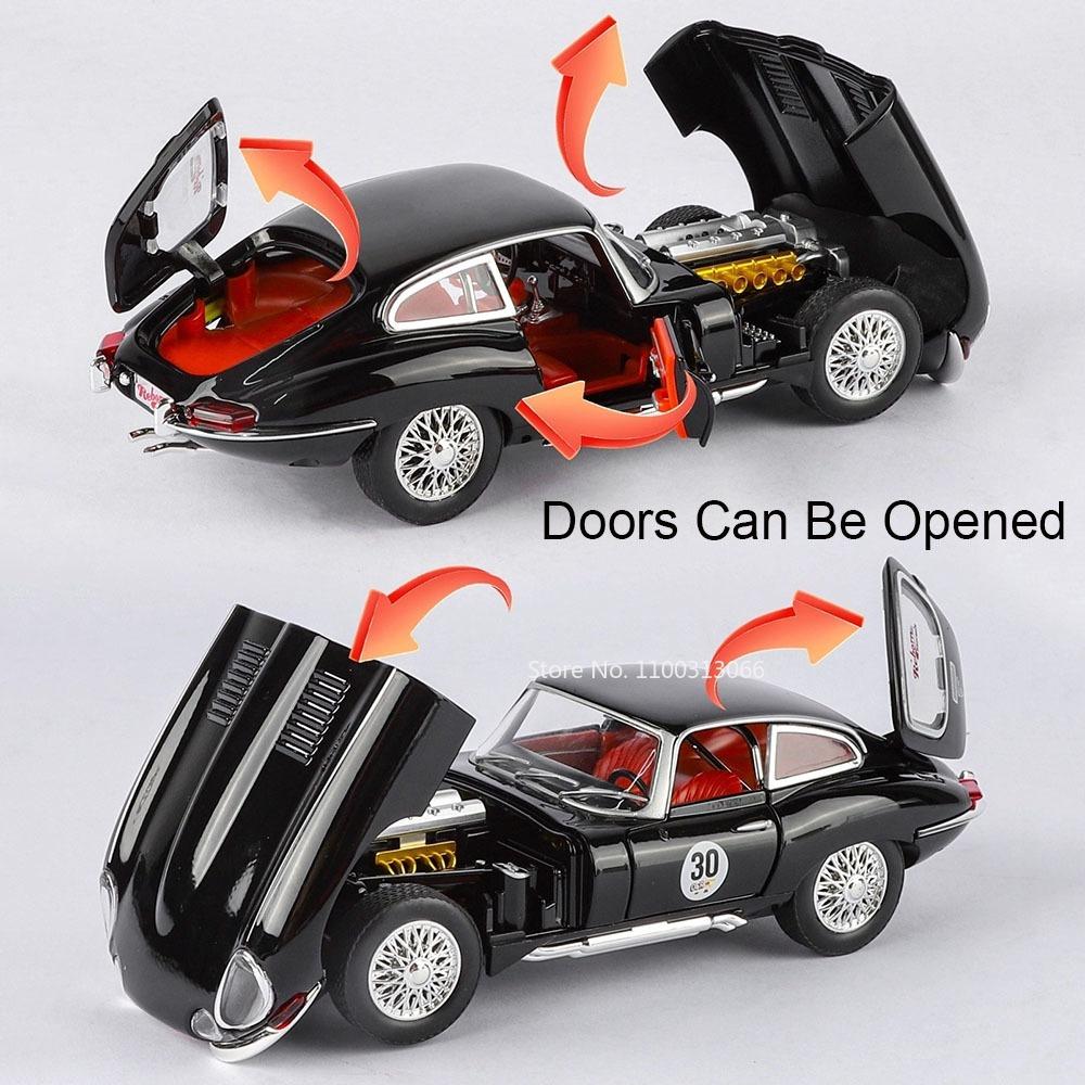 1:24 Scale 500K E-TYPE Model Car Toy Rubber Tires Wheel Steering Miniature Vintage Car Light Music Vehicle Kids Festival Gifts