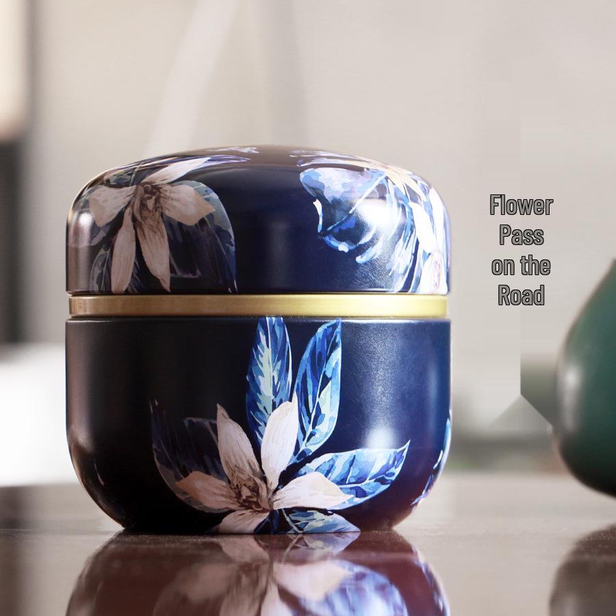

Japanese Flower Tinplate Tea Can - Sealed Gift Box for Home & Travel