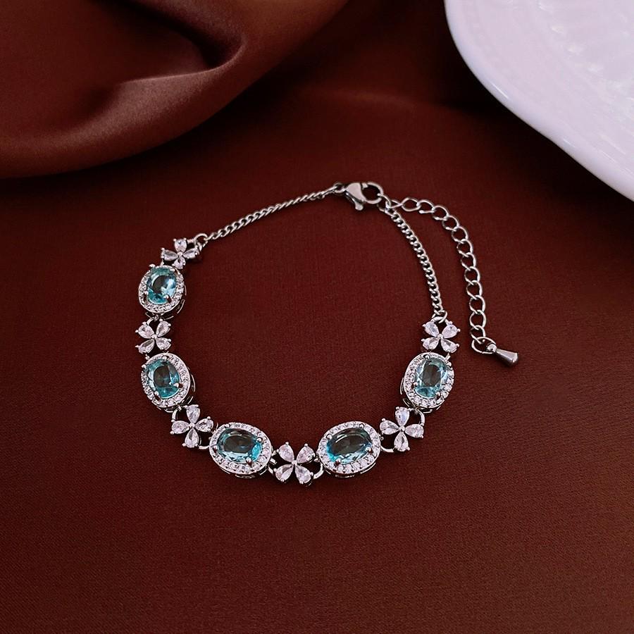 Zircon Flower Round Bracelet: High-End Light Luxury Fashion, Retro Versatile Women's Jewelry