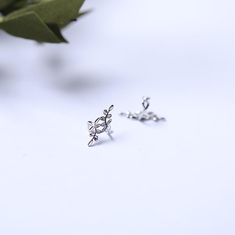 Leaf Leaf Ear Clips Without Ear Piercings Female Long Korean Simple And Fresh Mori Retro Student Ear Bone Clips