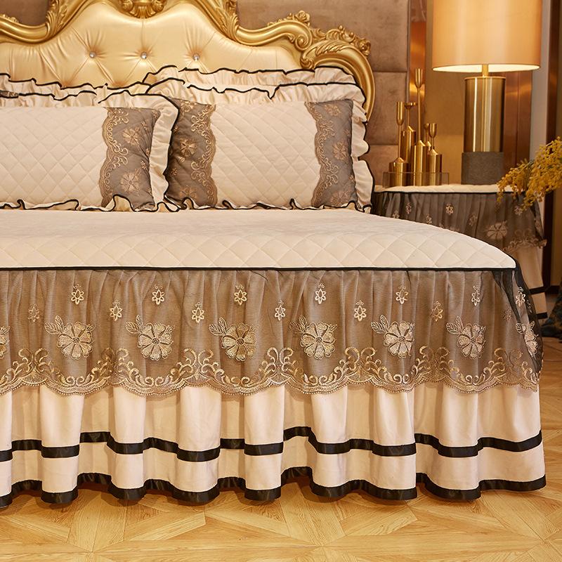New autumn and winter warm crystal velvet padded bed skirt single piece European style lace velvet mattress cover three-piece set