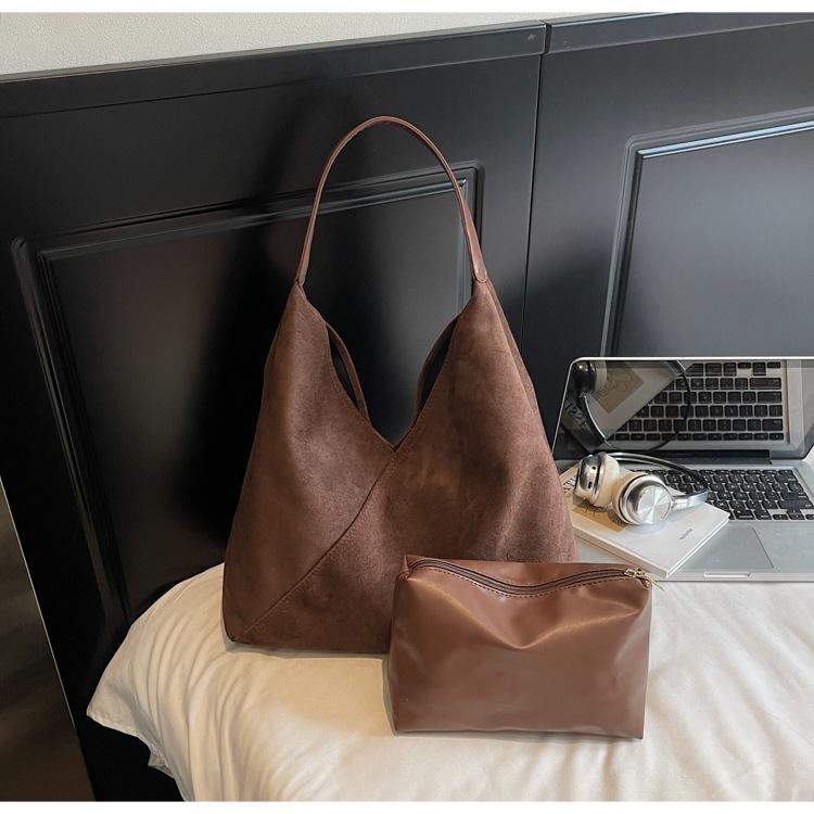 Large-capacity Casual Tote Bag Women's 2025 Autumn New Retro Frosted Foreign Style Light Luxury One-shoulder Underarm Bag