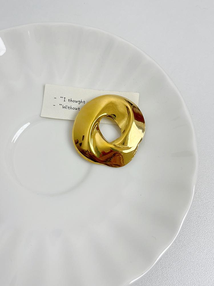 

Геометрическая ажурная металлическая брошь для женщин - Дизайн для высококлассных осенне-зимних свитеров и пальто