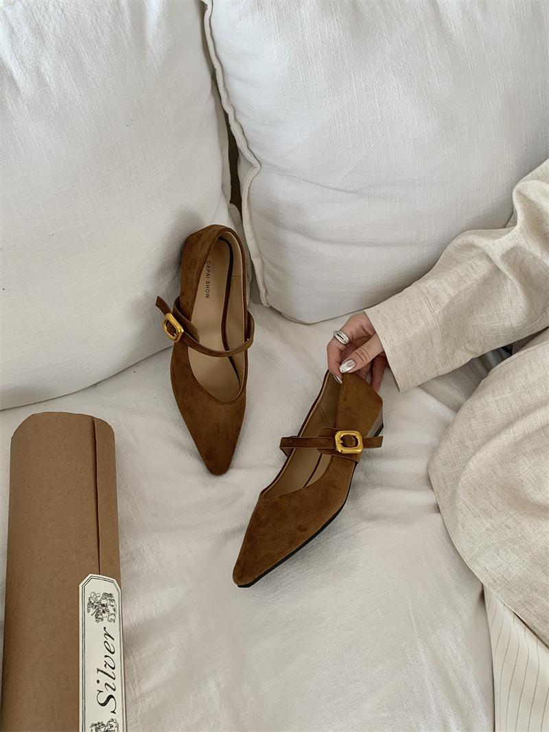 

Pointed one-word buckle with Mary Jane single shoes, versatile and comfortable commuting with skirts, small fragrant style, comfortable and gentle gr 40 коричневый