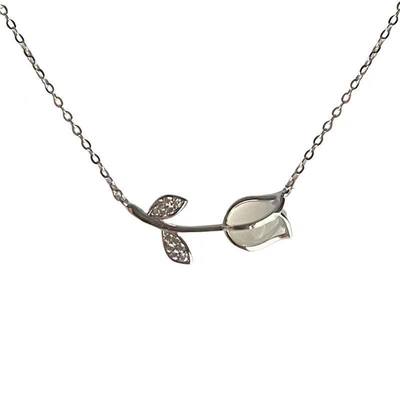 New Fashion Carnelian Tulip Necklace Elegant And Stylish Alloy Pendant Perfect Birthday Gift For Women