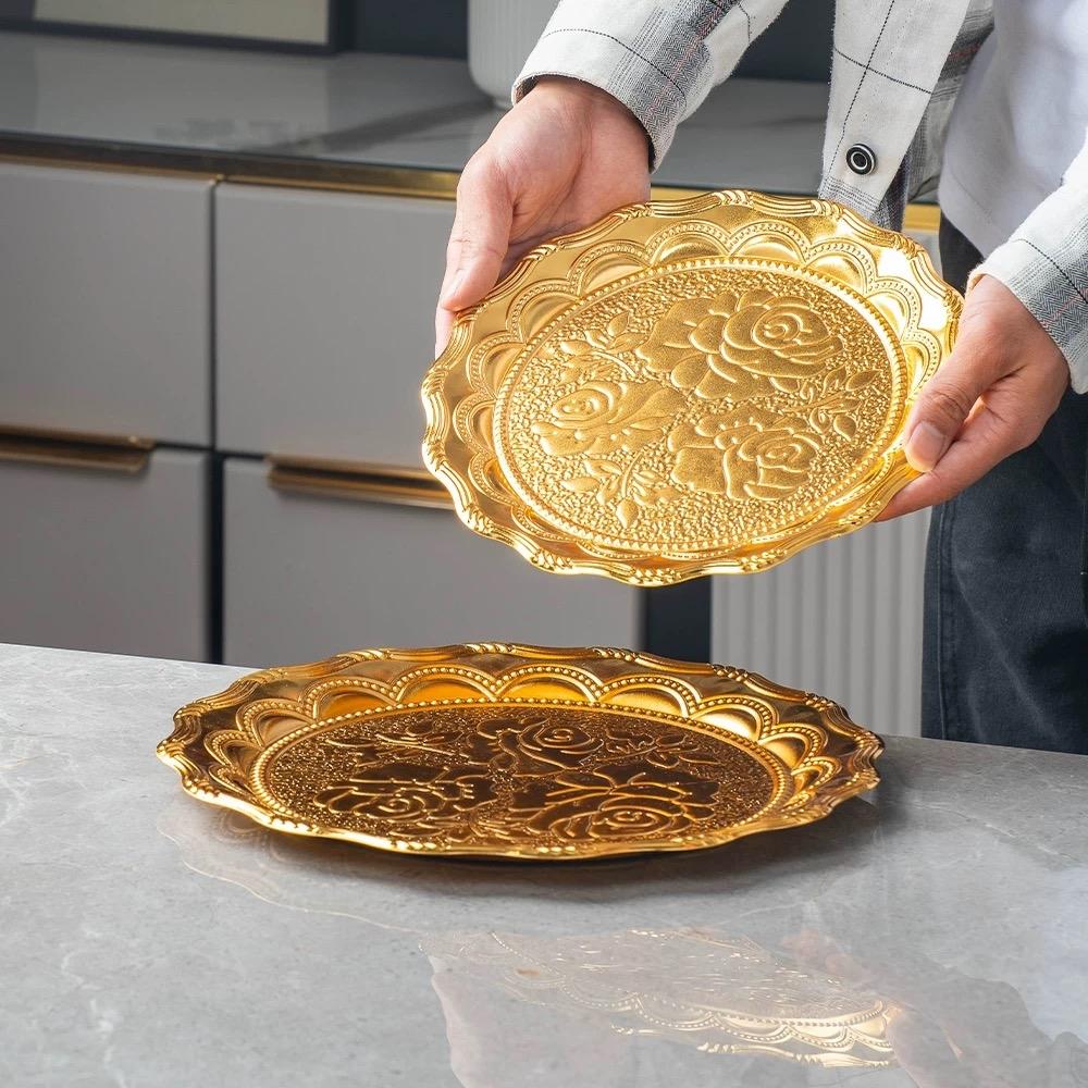 Flower Shape Design Metal Cake Tray With Exquisite Circle Plate Engraving Flower Golden Food Fruit Tray Party Wedding Decoration
