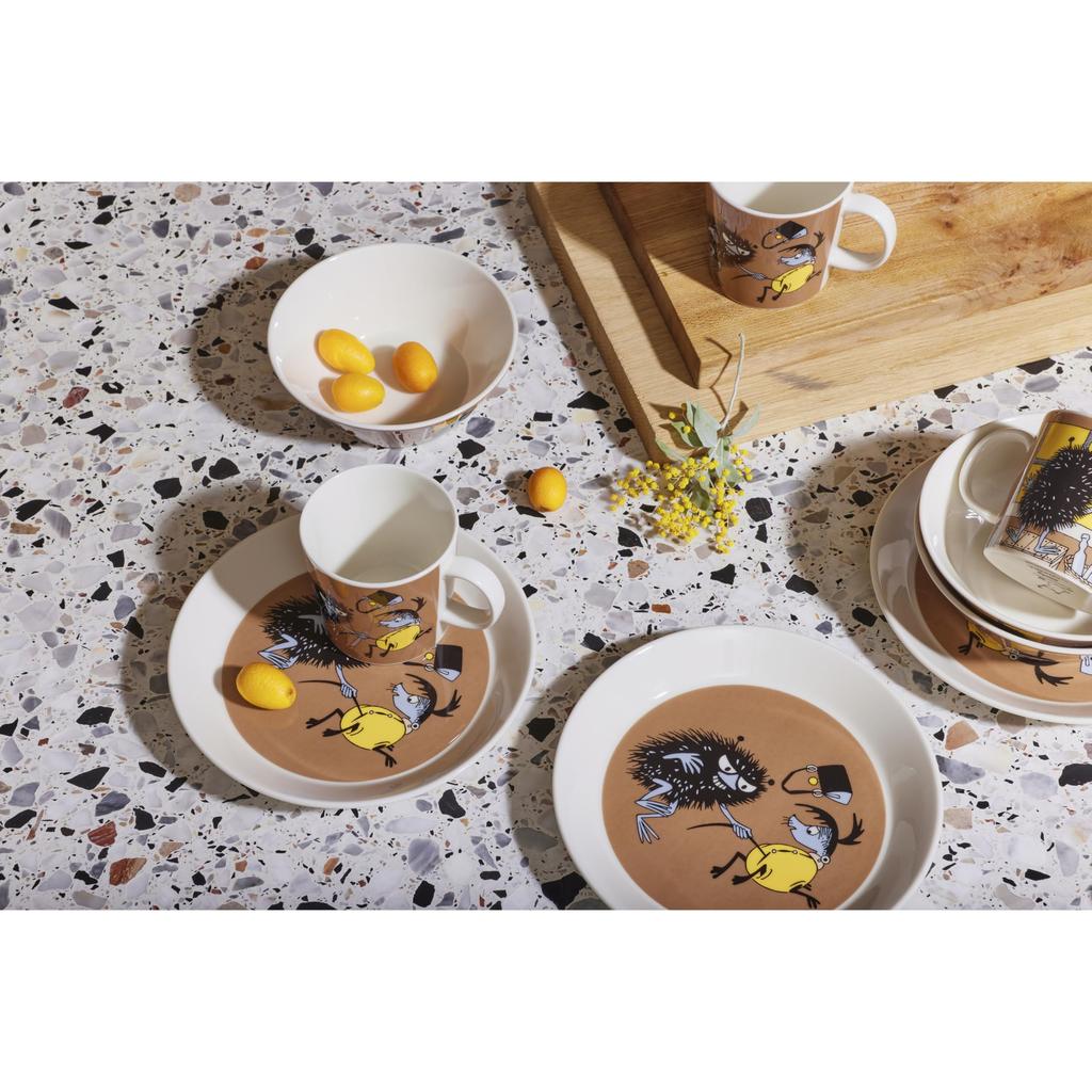Moomin by Arabia 19cm Classic Stinky Plate 1062216 [Officially Imported] (In Action)